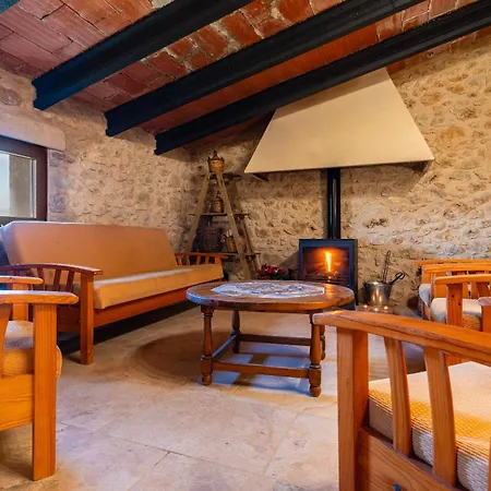 Masia Arinesa * Culla